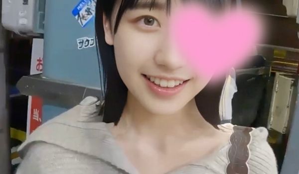 FC2-4079743 音大生の彼女が一途に尽く