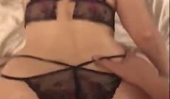 被操的屁股一直不停晃动 真受不了