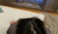 欲求不满的母狗，戴上鼻钩和口枷，一边被艹一边使劲