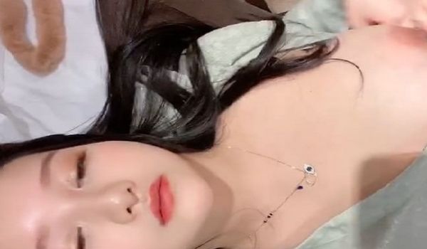 尤奈傲人胸脯等你来虐.