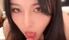 极品身材美乳~超美一线天口交肉棒