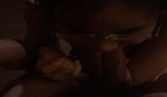 眼镜小妹蹲着吃屌