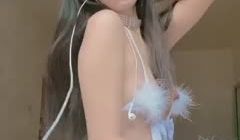 呦呵这妹妹好甜美，刚刚下海不久全程露脸大秀直播诱