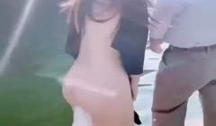 大爷不好意思看，但是还一直想看_这个大爷挠破头也