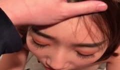 猫女郎厕所口爆肉棒