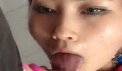 女友喝尿后帮我口交