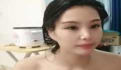 肚兜小少妇全程露脸跟小哥在家里激情啪啪2