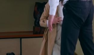 JUQ-701-C 人妻秘书、汗と接吻に満ちた社