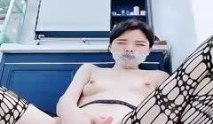 黑丝高跟大长腿情趣女狼激情大秀，各种发骚坐插假阳