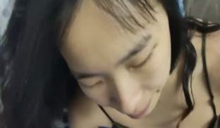 骚女留学生吃洋屌露脸出镜 