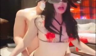 #国产 『爱丝袜的 依依姐』诱惑女神口爆