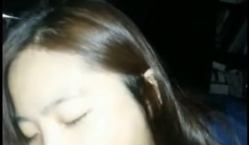 外表清纯温柔漂亮大学生妹子出租房给不是很帅的男友