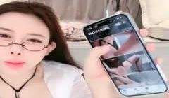 #主播 风骚眼镜黑丝御姐