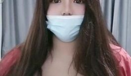 椰子那么大的奶子见过没丰满巨乳型口罩妹掏出奶子揉