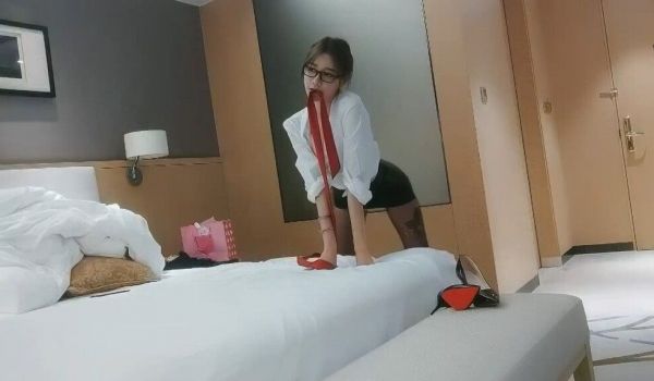 云南别克君威车模第三场再干女神更精彩.