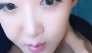 宅男女神主播瞳孔MM女仆装黑丝诱惑逼逼无毛看着还