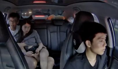 长沙网约车 情侣后座激战亲热摸奶抠逼 视频全网疯