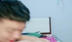 1#甜美爱笑苗条瘦小的妹子被男友无套后入，互舔菊