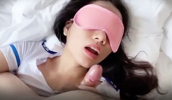 极品清纯美女反差婊户外深夜操逼 蒙眼空姐情趣黑丝