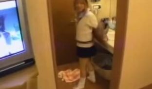 【变态】日本变态大叔多年来诱奸少女部分视频流出