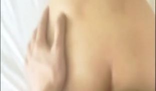 极品女神英语老师露脸口交和后入跪舔