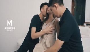【免费】巨乳成人女星-张芸熙