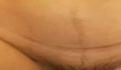独居女找维修人员上门修理电视被猥亵按倒在茶几上啪