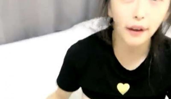 【Avove】难得露脸 捏的你鸡巴都受不了!