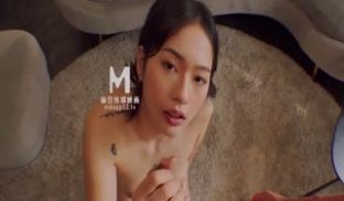 麻豆传媒-喜欢骑乘位的重机女孩-楚梦舒