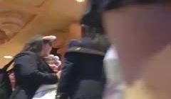 偷拍各种短裙妹子裙底风光!