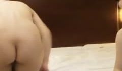 颜值不错御姐美少妇 闺蜜一起4P大秀 十分诱人