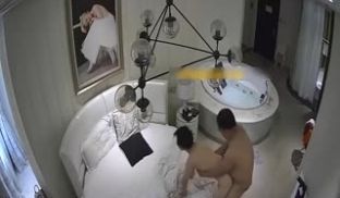 气质少妇和单位领导偷情