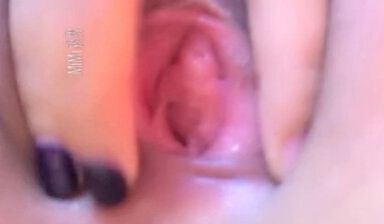 漂亮主播带你解读女性下体构造对白清晰