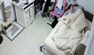花美男和逼毛非常性感的媳妇啪啪