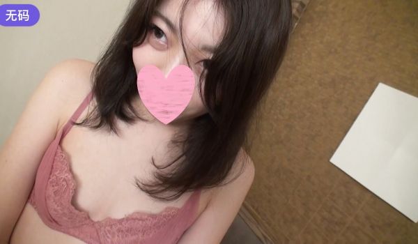 FC2-3298459 【无修正】美人なのに阴キ