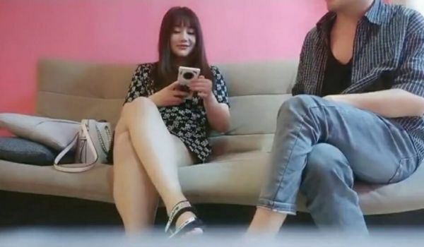 探花新人首场肉肉少妇近距离视角摸奶子深喉口交 床