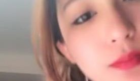 超漂亮小美女露脸直播发骚射嘴里想不想干我大JB插