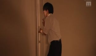 MIAB-089 生徒会长おもらし轮姦 僕を助け