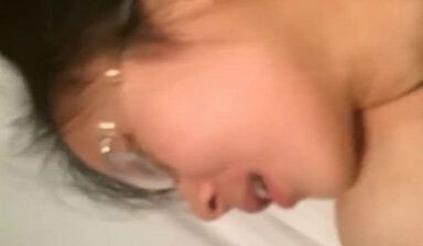 大学学妹叫我帮忙补课,结果补到了床上草B对白淫荡