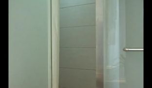 超极品的美女模特被摄影师花钱在宾馆边拍摄高清裸照