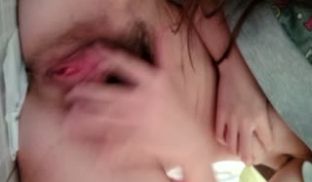 百度云泄密流出视图新婚大喜发现豪乳伴娘和新郎原来