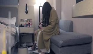 精选探花-长腿女神被操爽后叫来闺蜜一起玩双飞。
