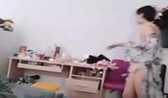多才多艺的御姐女神会拉二胡拉的那首神话真动人演奏
