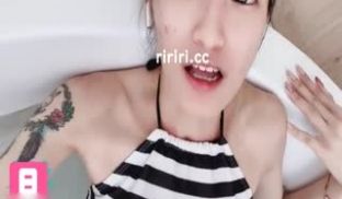 sexeita-老板带秘书出去度假第一次在私人浴