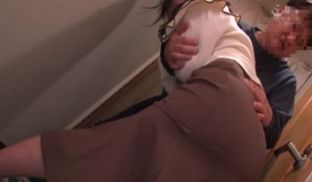 NHDTB-930 カフェ娘连锁痴汉7 営业中の