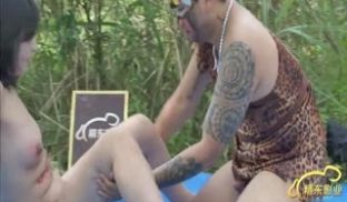 精东影业-原始社会好美女考古博士梦回石器时代。