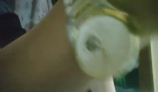 老王探花按摩店强拉技师裤子，扶着鸡巴就插了进去。