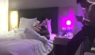 绿帽良家今晚极品换上猫女郎装吊带高鞋扶着美深插深