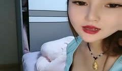 人美逼毛多性感好身材镜头前诱惑狼友跟小哥激情啪啪