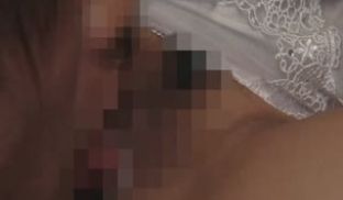 商城尾随极品美女_饮料下药拖回住所任意糟蹋玩弄_